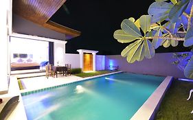 Rocking Chair Pool Villa